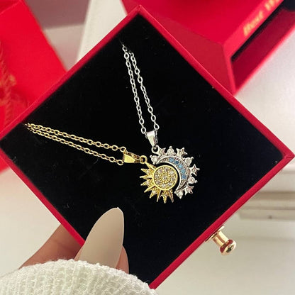 Collares sol y luna eclipse pareja